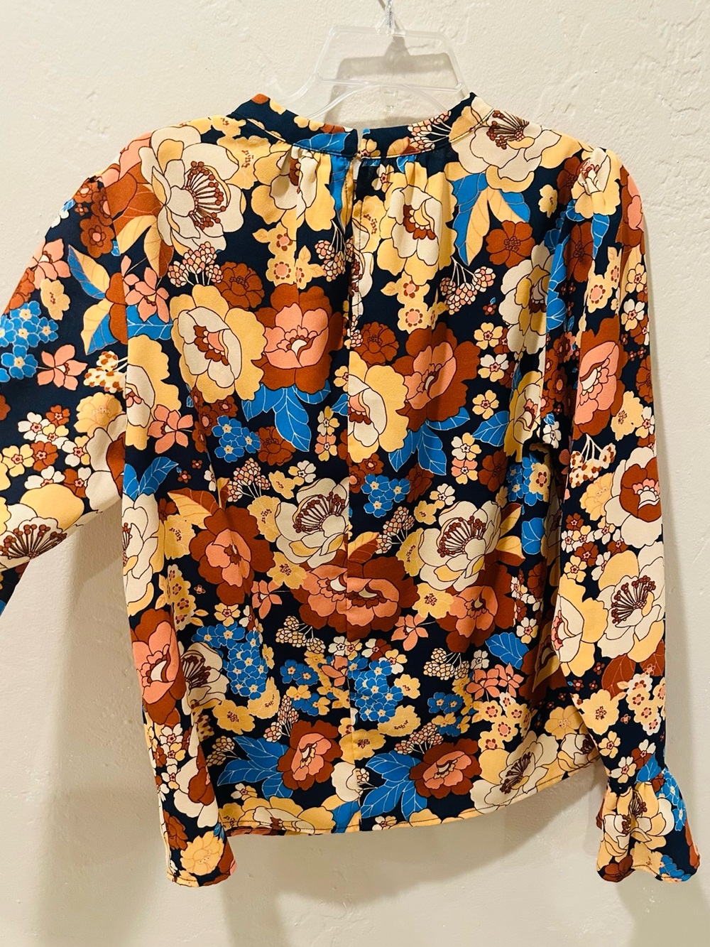 EUC Sugarlips Fall Floral Print Long Bell Sleeve Top Size Large - Picture 7 of 8